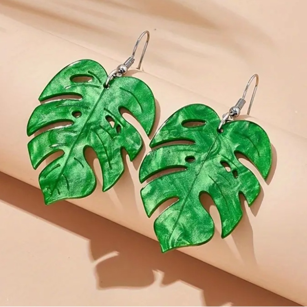 Green Leaf Dangle Earrings